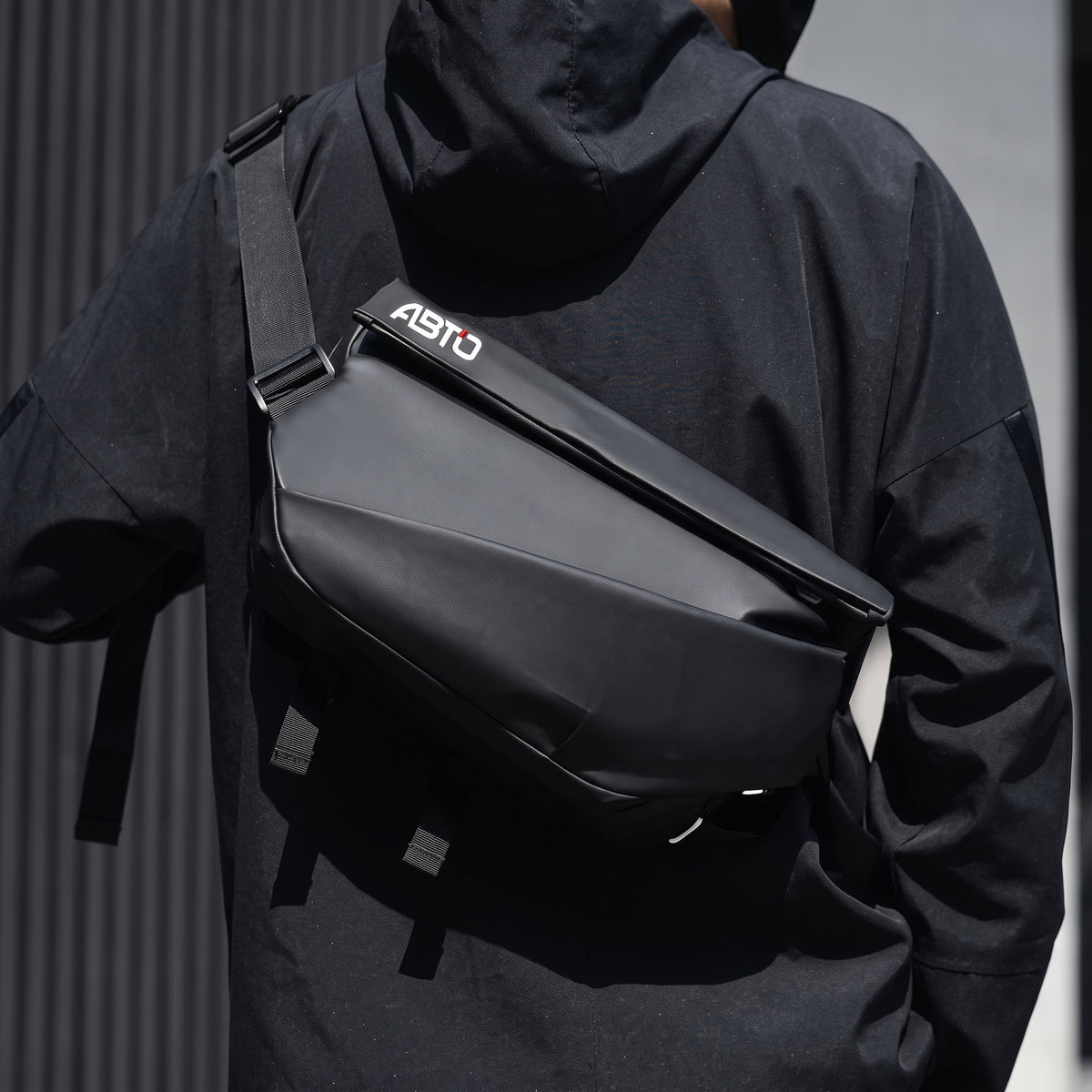 Multi Pockets Travel Organizer Bag